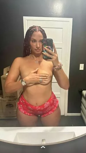 Yesjulz nude photo #0071
