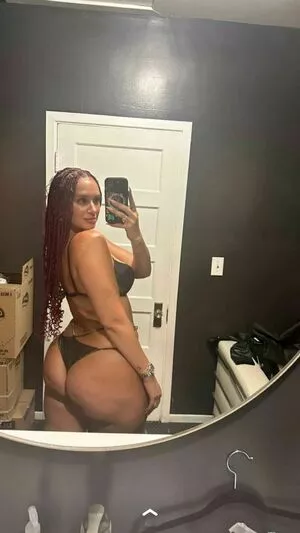 Yesjulz nude photo #0074