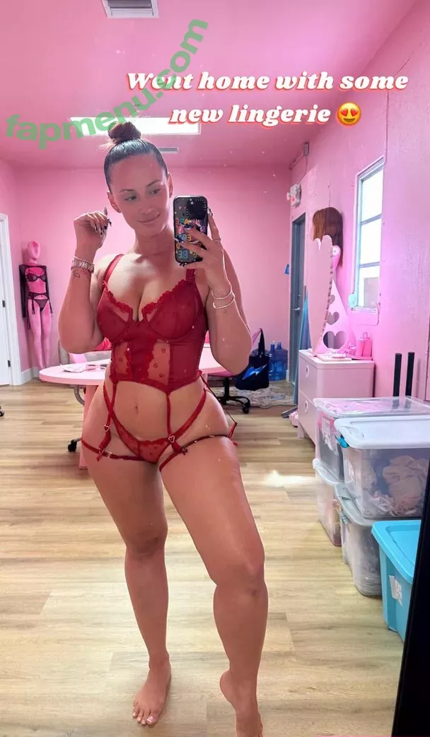 Yesjulz nude photo #0044 (Yesjulz)