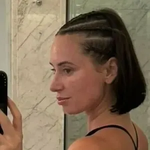 Yesjulz nude photo #0004