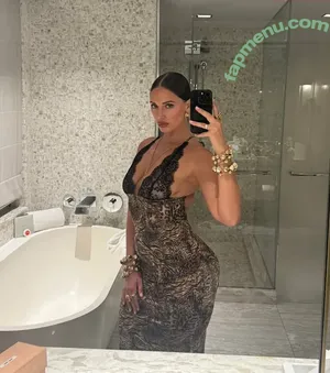 Yesjulz nude photo #0006