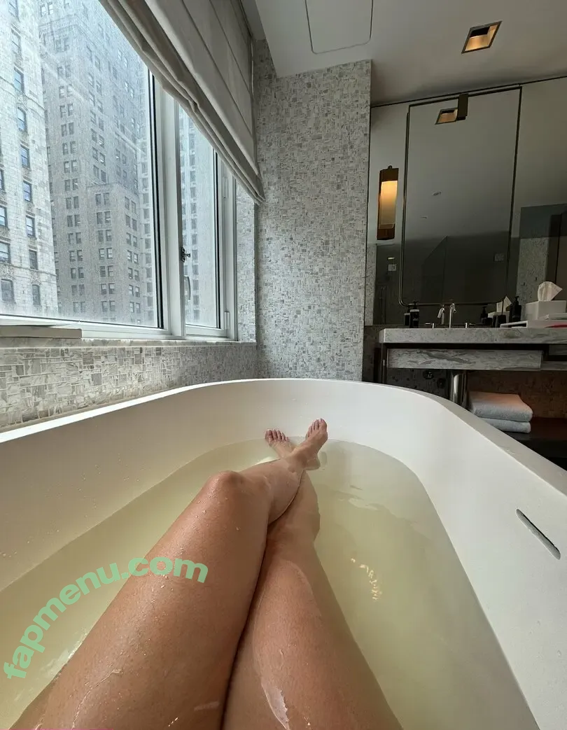 Yesjulz nude photo #0009 (Yesjulz)