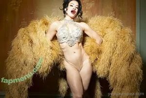 yesqueenpea / yes.queen.pea nude photo #0011