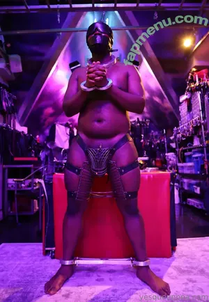 yesqueenpea / yes.queen.pea nude photo #0026
