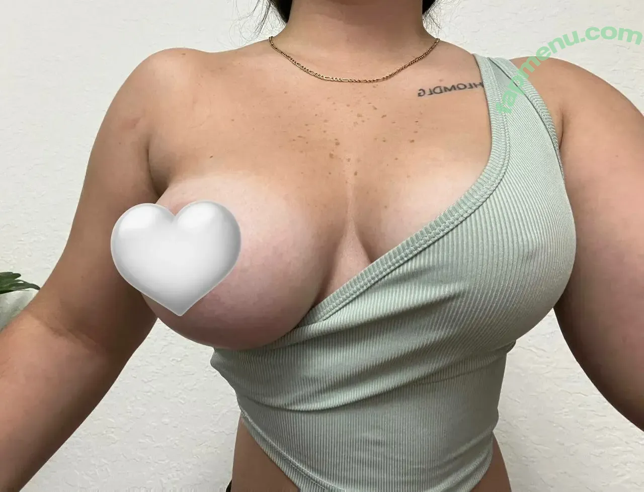Ygwbt nude photo #1195 (Ygwbt)
