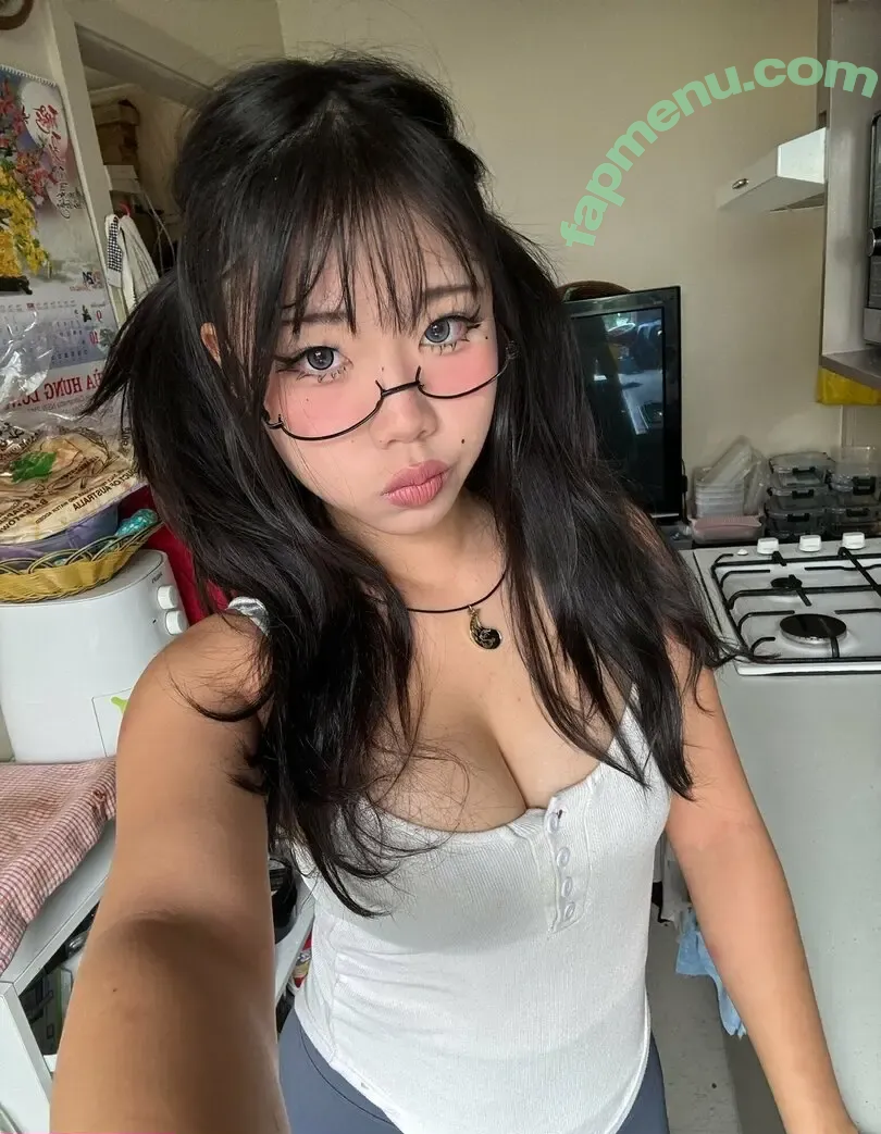 yinahomefi nude photo #0008 (yinahomefi)