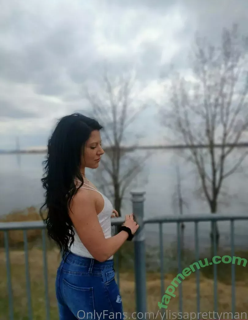 ylissaprettymanfree nude photo #0066 (therealseemyseem)