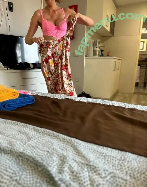 Yoga_Mom nude photo #0019 (Yoga_Mom)