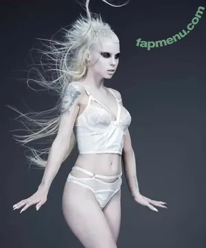 Yolandi Visser / Yo-landi Vi$$er / zefside.represent nude photo #0090