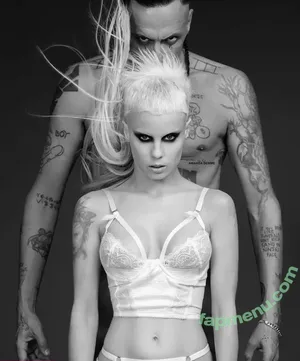 Yolandi Visser / Yo-landi Vi$$er / zefside.represent nude photo #0096