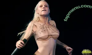 Yolandi Visser / Yo-landi Vi$$er / zefside.represent nude photo #0105