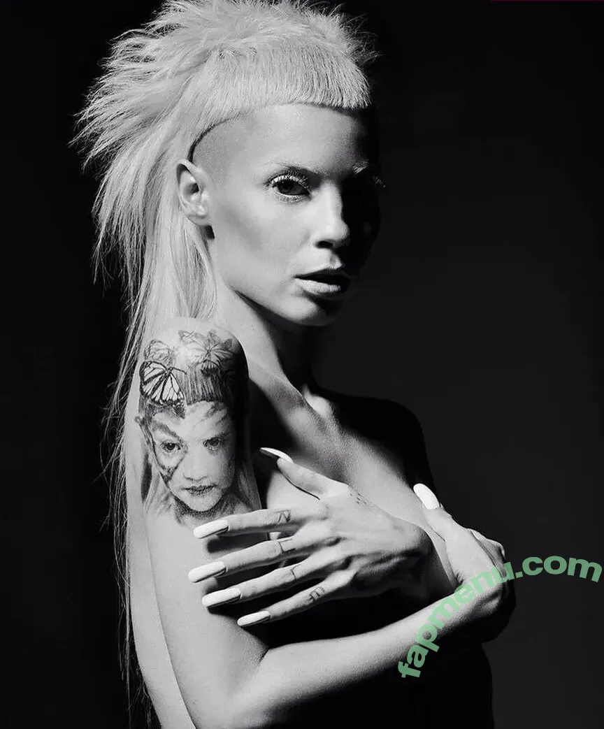 Yolandi Visser nude photo #0091 (Yo-landi Vi$$er / zefside.represent)