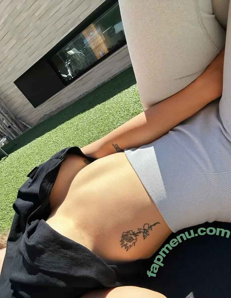 yololaryfreeonlyfans nude photo #0009 (yololaryfreeonlyfans)