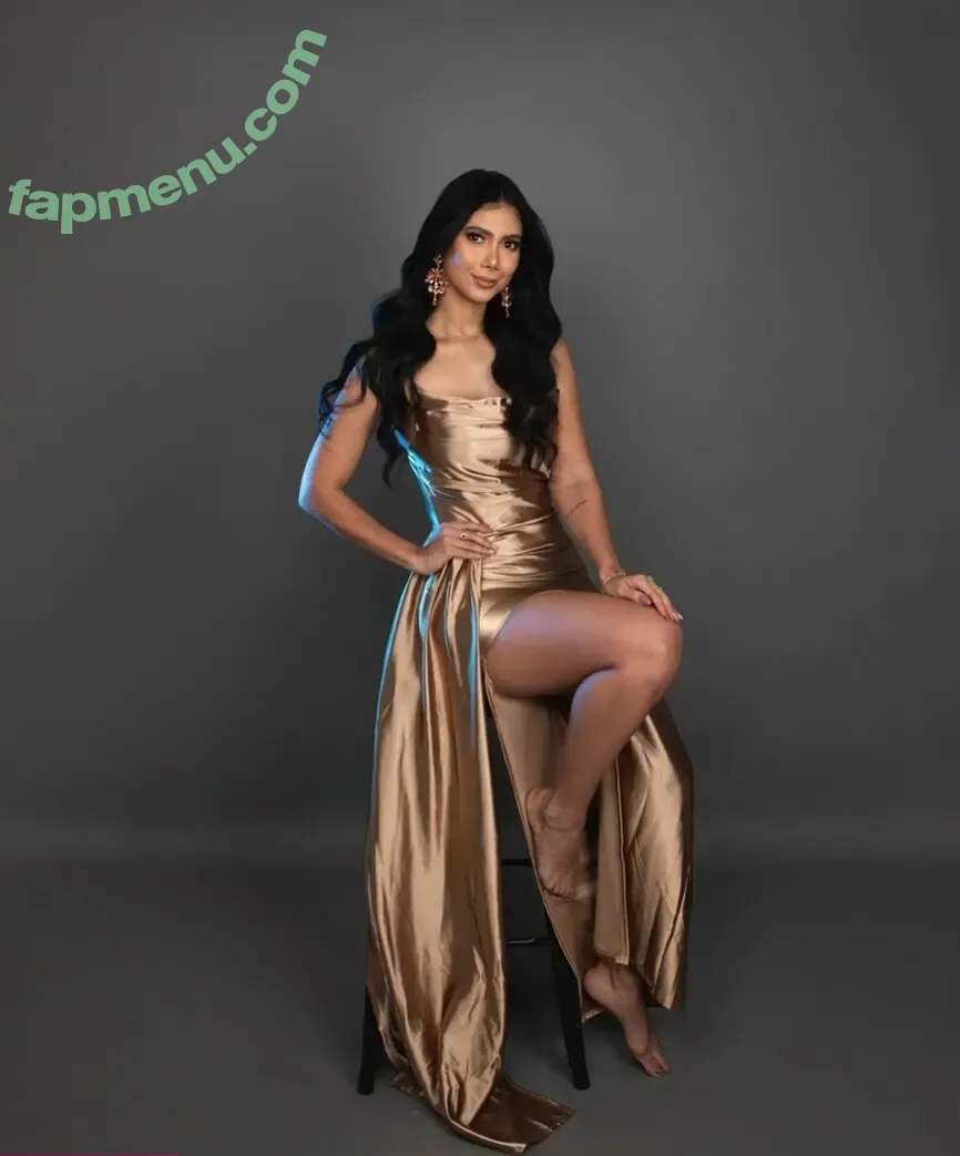 Yoselin Noroña nude photo #0003 (Yoselin Noroña)