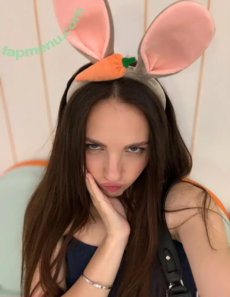 youngy.lizzy nude photo #0316 (Lizzy Youngy / lizz_youngy)