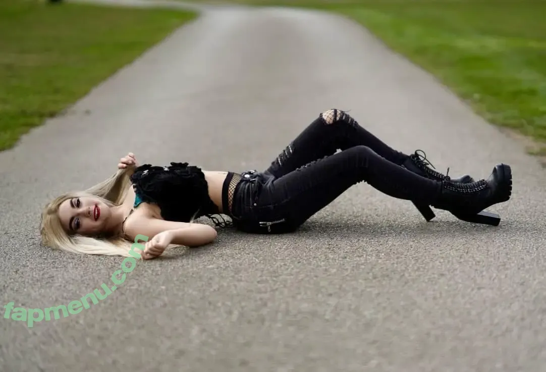 Your Dream Girlfriend nude photo #0008 (Caira / Caira.x / yourinternetgirlfriendxx)