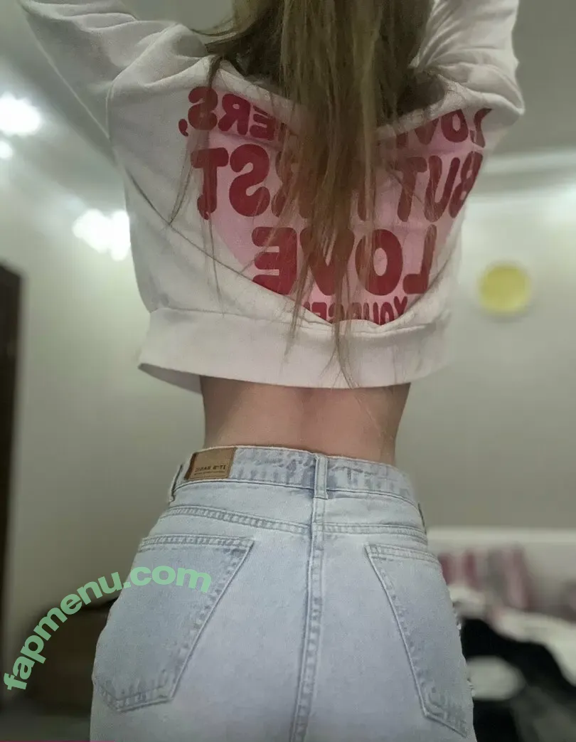 your_little_angell nude photo #0012 (yourlittleangell)
