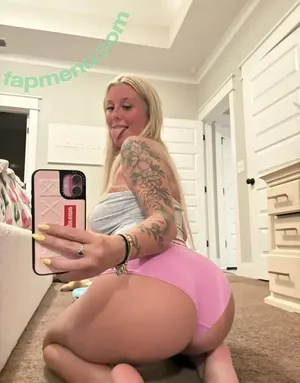 yourbarbiegirl69 / hayleymwhite nude photo #0001
