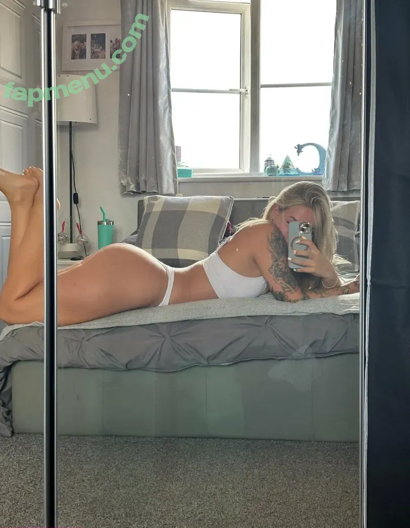yourgirlfriendcourtney nude photo #0021 (yourgirlfriendcourtney)