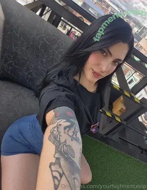 yourhighnessxvip / yourhighnessla nude photo #0030