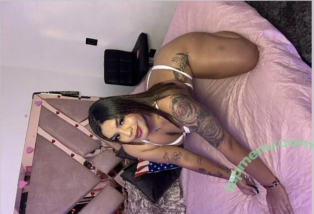 yourlira nude photo #0051 (yourlira__)