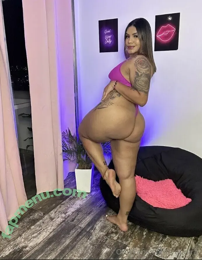 yourlira nude photo #0108 (yourlira__)