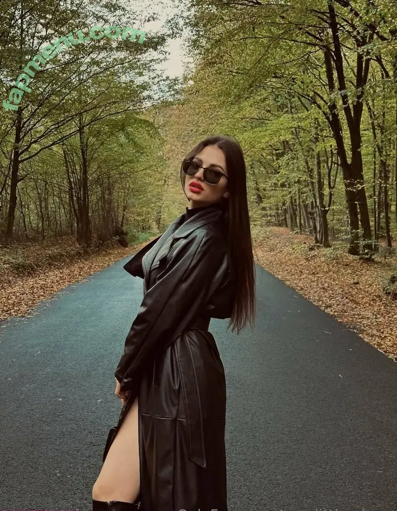yourlittlemiaaa nude photo #0005 (yourlittlemia)