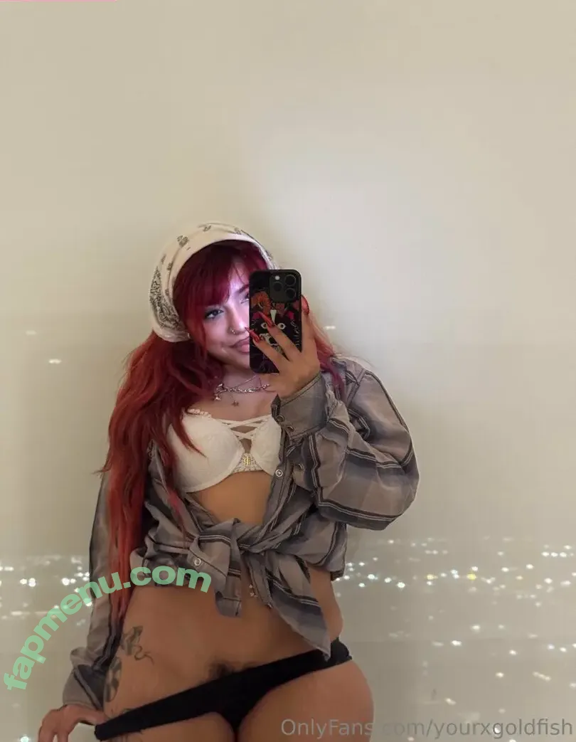 yourxgoldfish nude photo #0001 (yourxgoldfish)