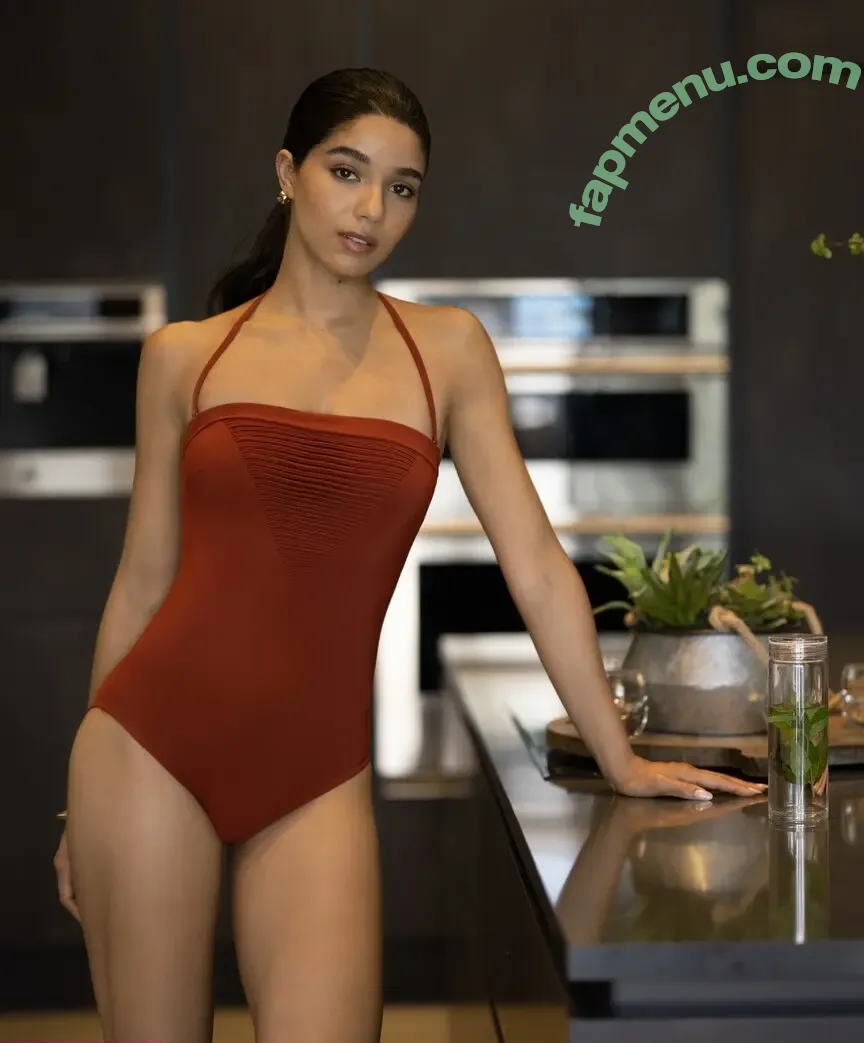 Yovanna Ventura nude photo #1007 (Yoventura / whoisyoventura)