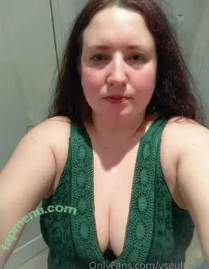 yseultlefey / yseult nude photo #0001