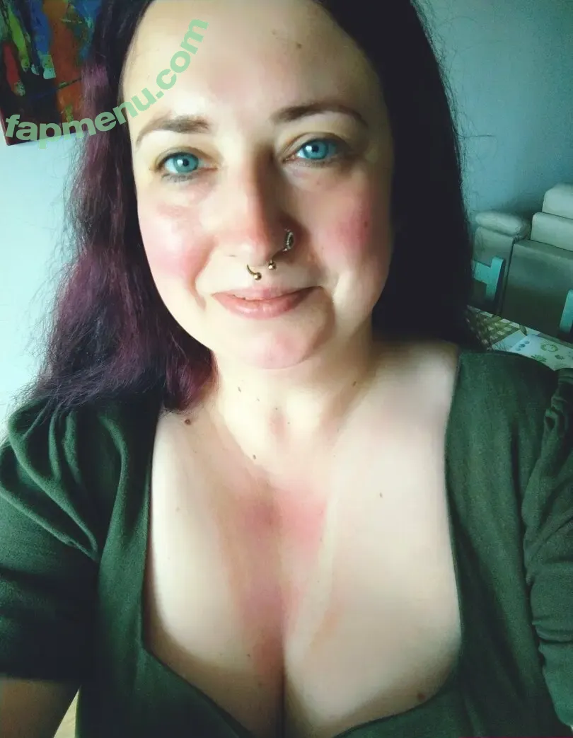 yseultlefey nude photo #0006 (yseult)