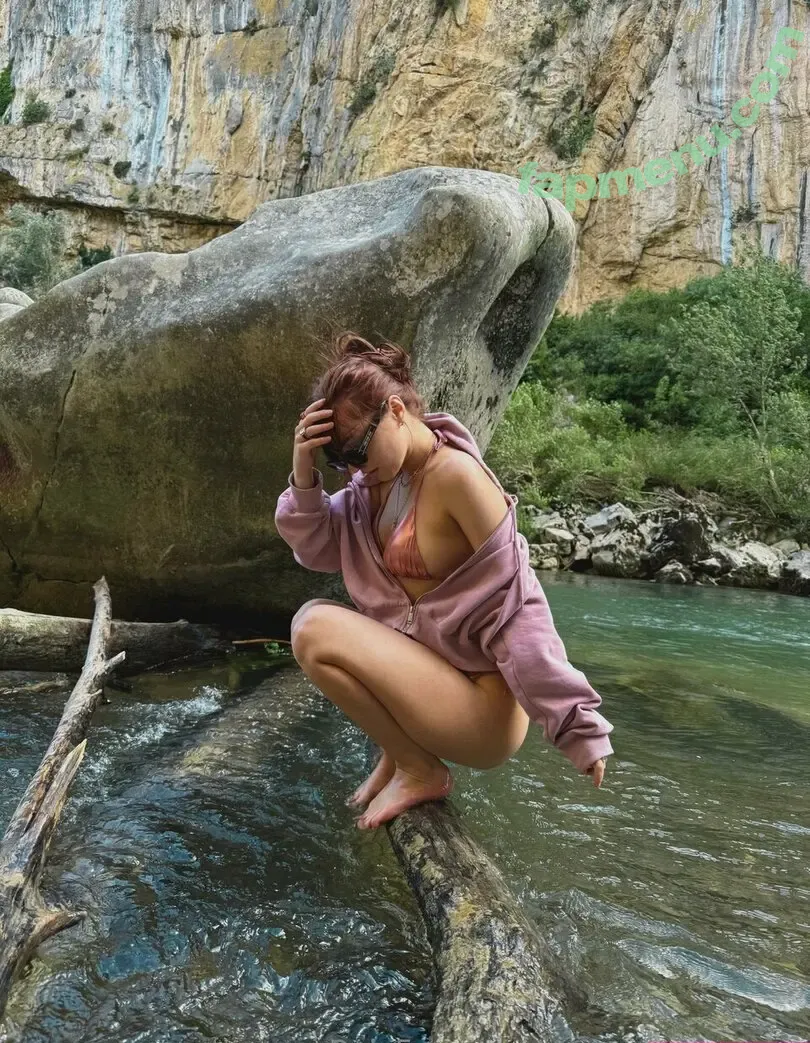 yukiszwaczka nude photo #0101 (vanessaszwaczka)