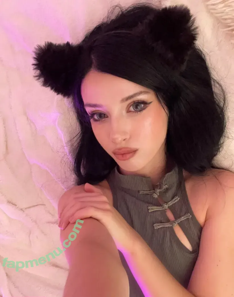 yumiellis nude photo #0002 (ellis.yumi)