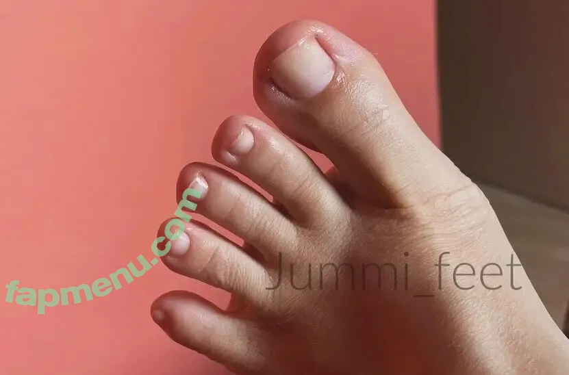 yummifeetgirl nude photo #0001 (yummifeetgirl)