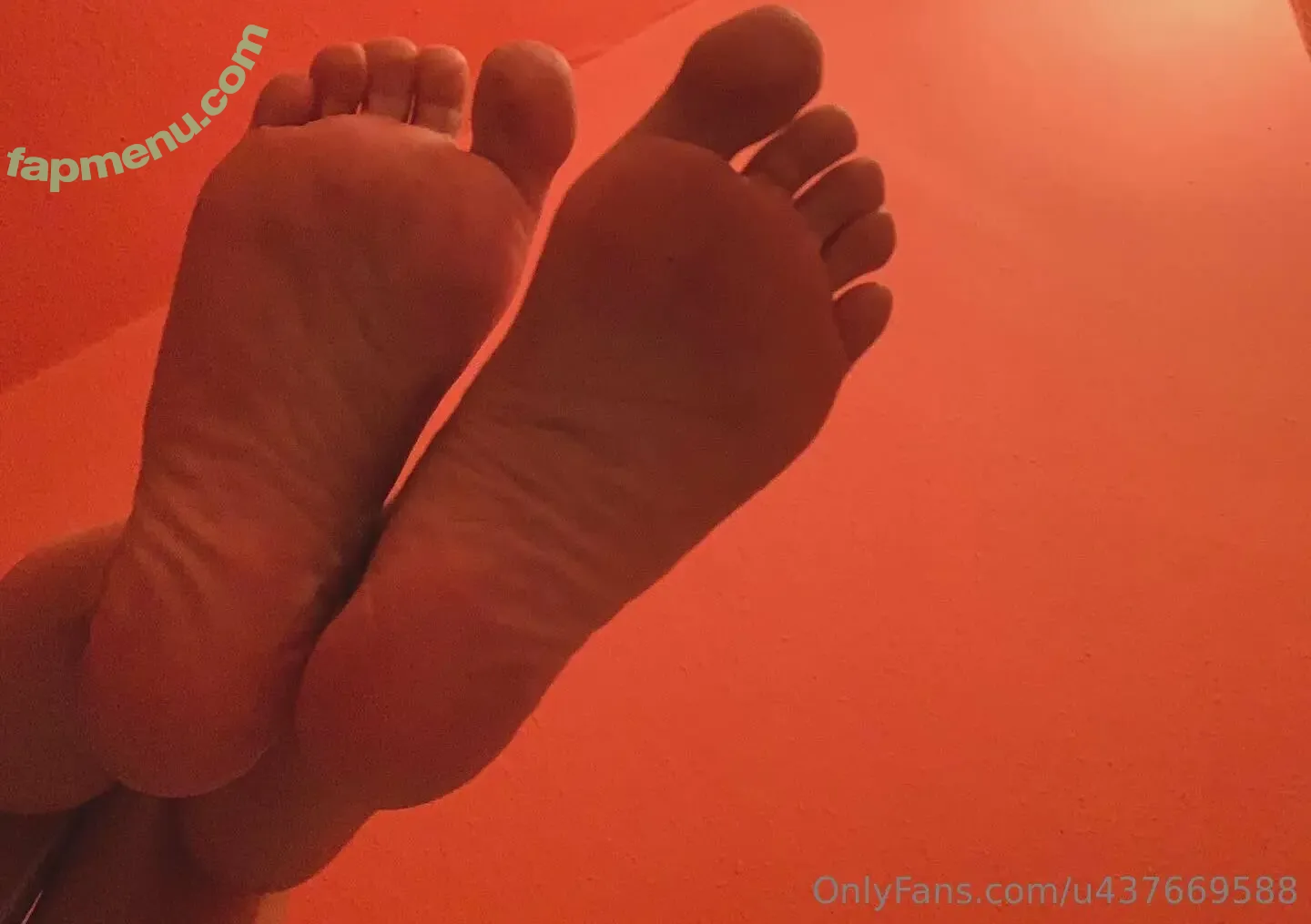 yummifeetgirl nude photo #0033 (yummifeetgirl)