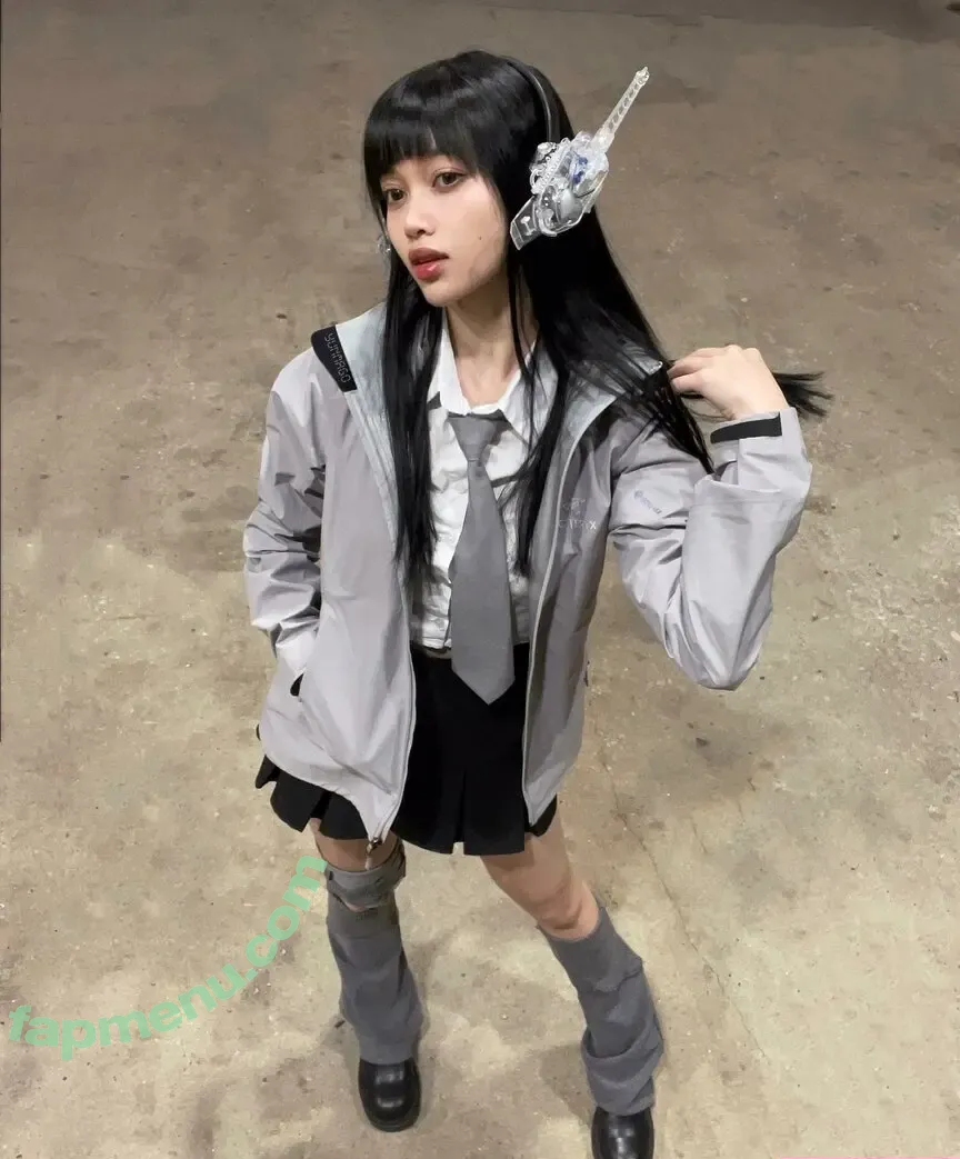 Yun Mago nude photo #0003 (Yun Mago)