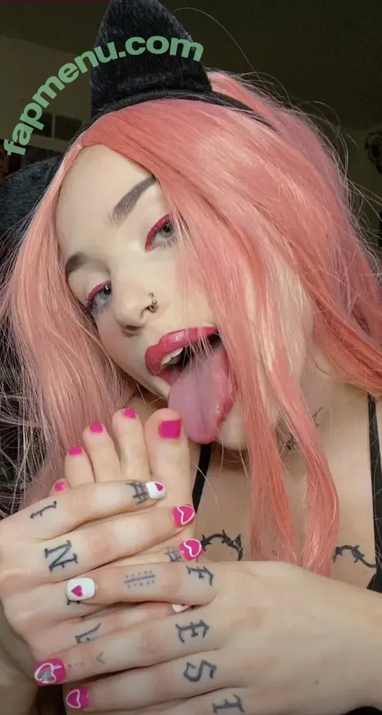 Yungcake nude photo #0002 (Yungcake)
