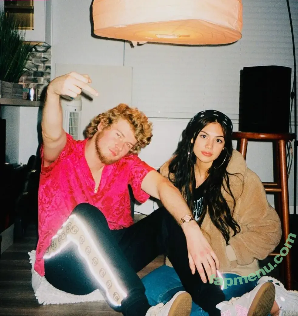 yunggravy nude photo #0016 (yunggravy)