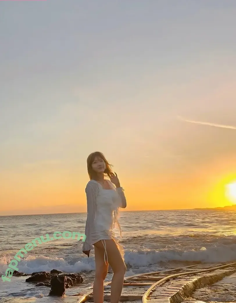 Yunicorn19 nude photo #0104 (Yunicorn19)