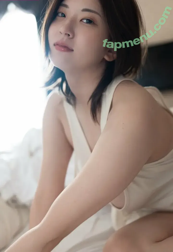 Yuu Sasamoto nude photo #0036 (yuuu1116ura)