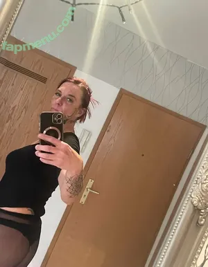 yvonnne / yvonnieng nude photo #0010