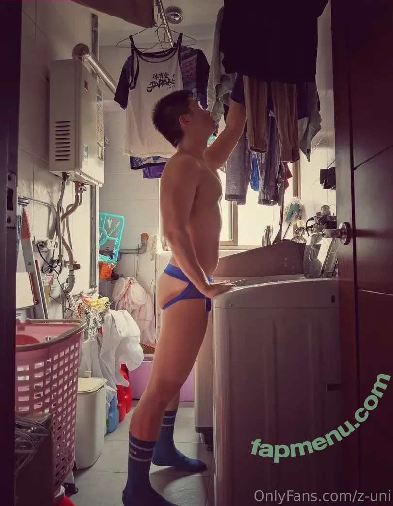 z-uni nude photo #0001 (zuuuni_)