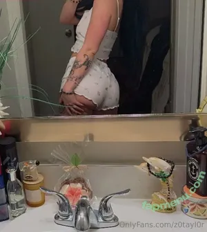 z0tayl0r / zoetayl0r nude photo #0015