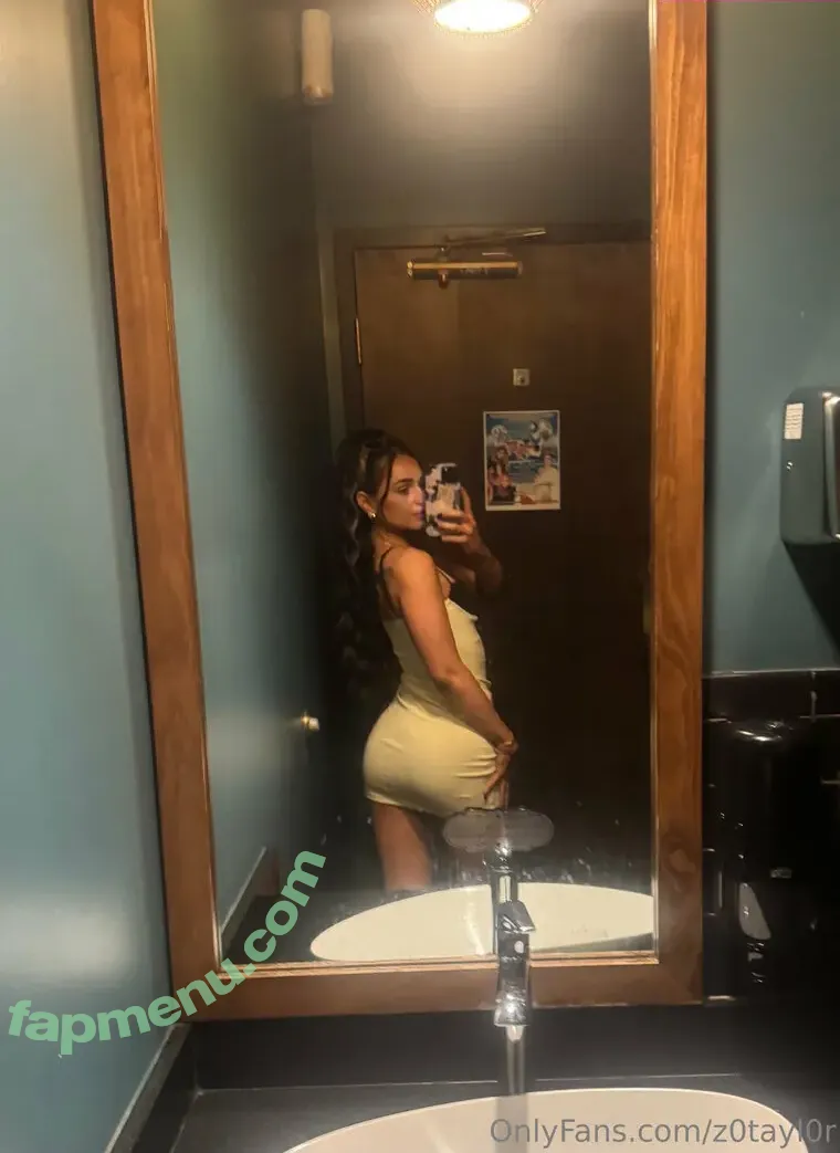 z0tayl0r nude photo #0021 (zoetayl0r)