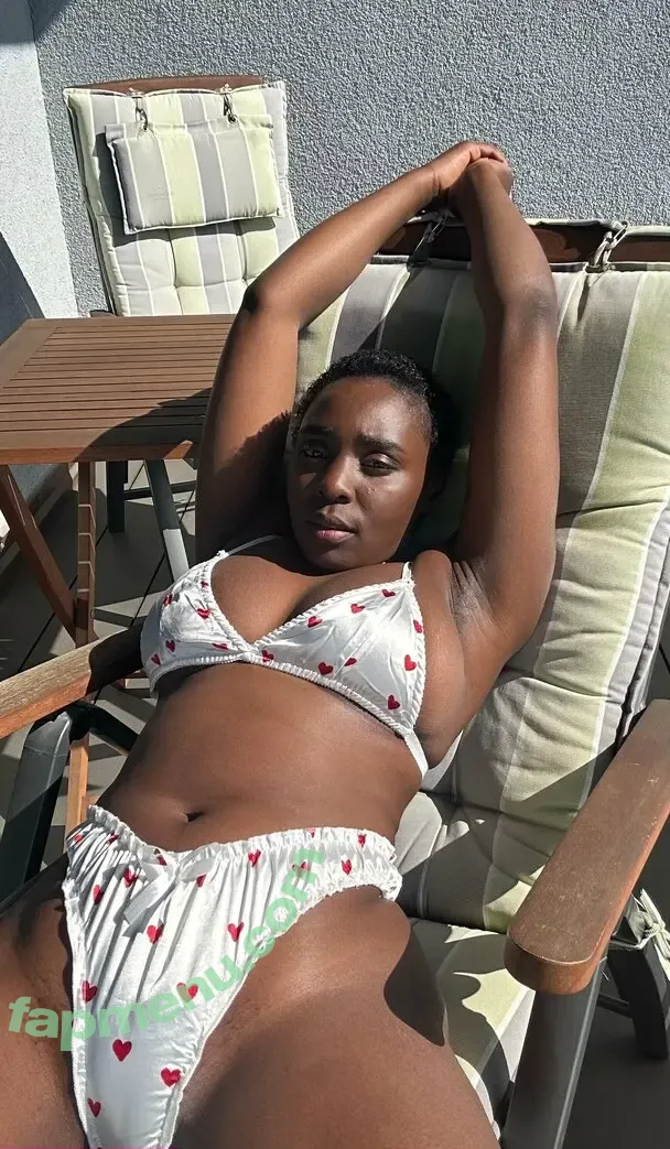 zaawaaditv nude photo #0070 (zaawadi)