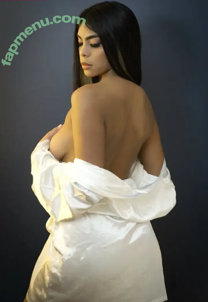 Zafiiro_Blue nude photo #0016 (Zafiiro_Bluee2 / isabellza_)