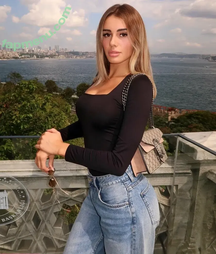zangrilli nude photo #0005 (zangrilli)