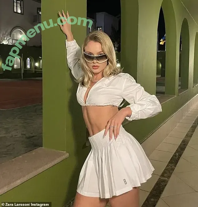 zaralarsson nude photo #0007 (zaralarsson)