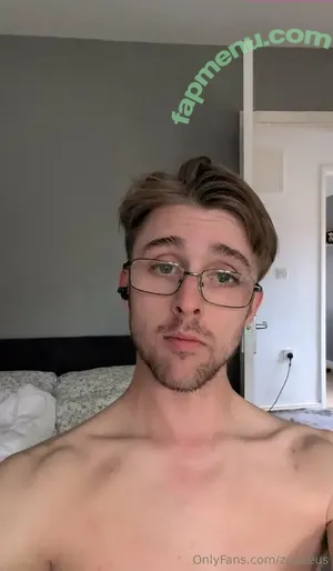 zeeeeus / __so___nu nude photo #0001