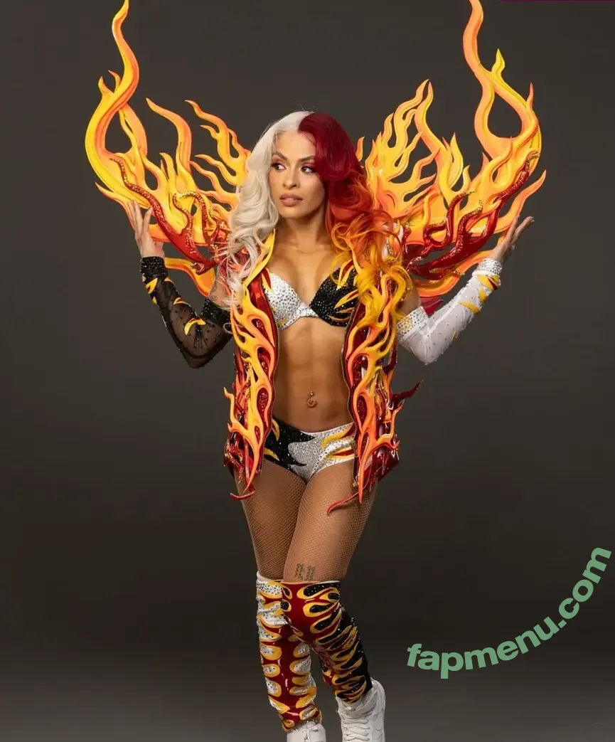 Zelina Vega nude photo #1547 ( / Thea Trinidad / zelinavegawwe)